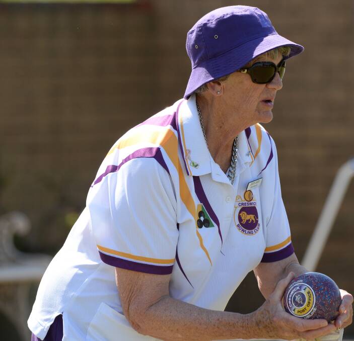 OPENING SEASON: Judith Caddy  prepares a shot the opening round of BDBD midweek division one pennant.Picture: Kate Healy