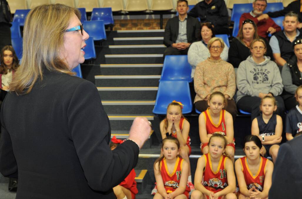 Ballarat MP Catherine King speaks with young basketballers on site for the Ballarat Sports and Events Centre in Wendouree during the federal election race. Picture: Lachlan Bence