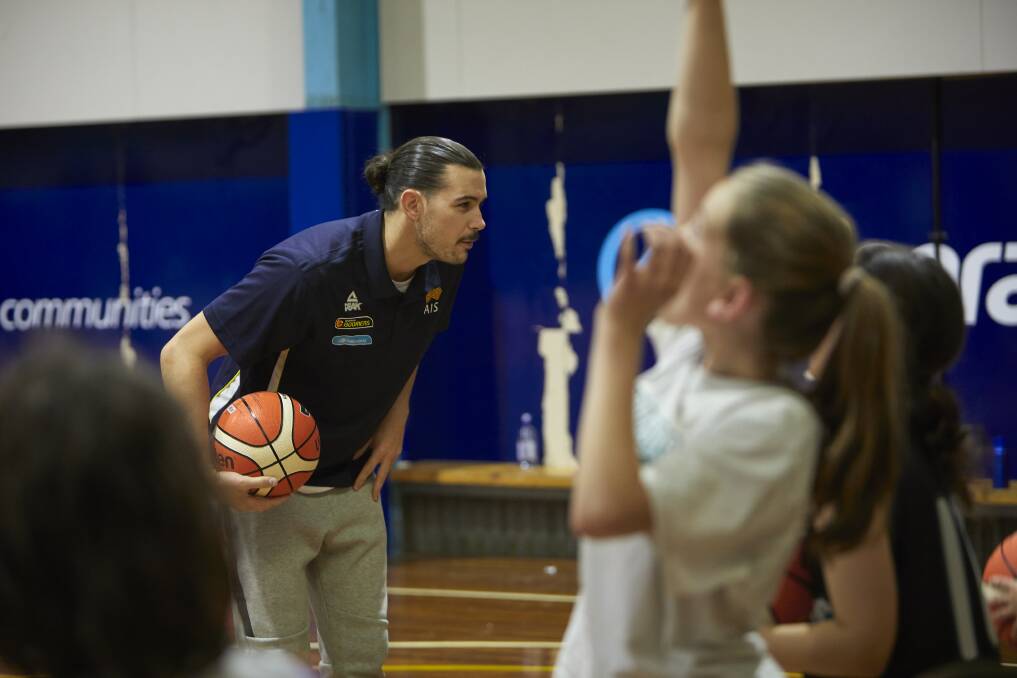 Ballarat's juniors took part in the skills clinic. Pictures: Luka Kauzlaric