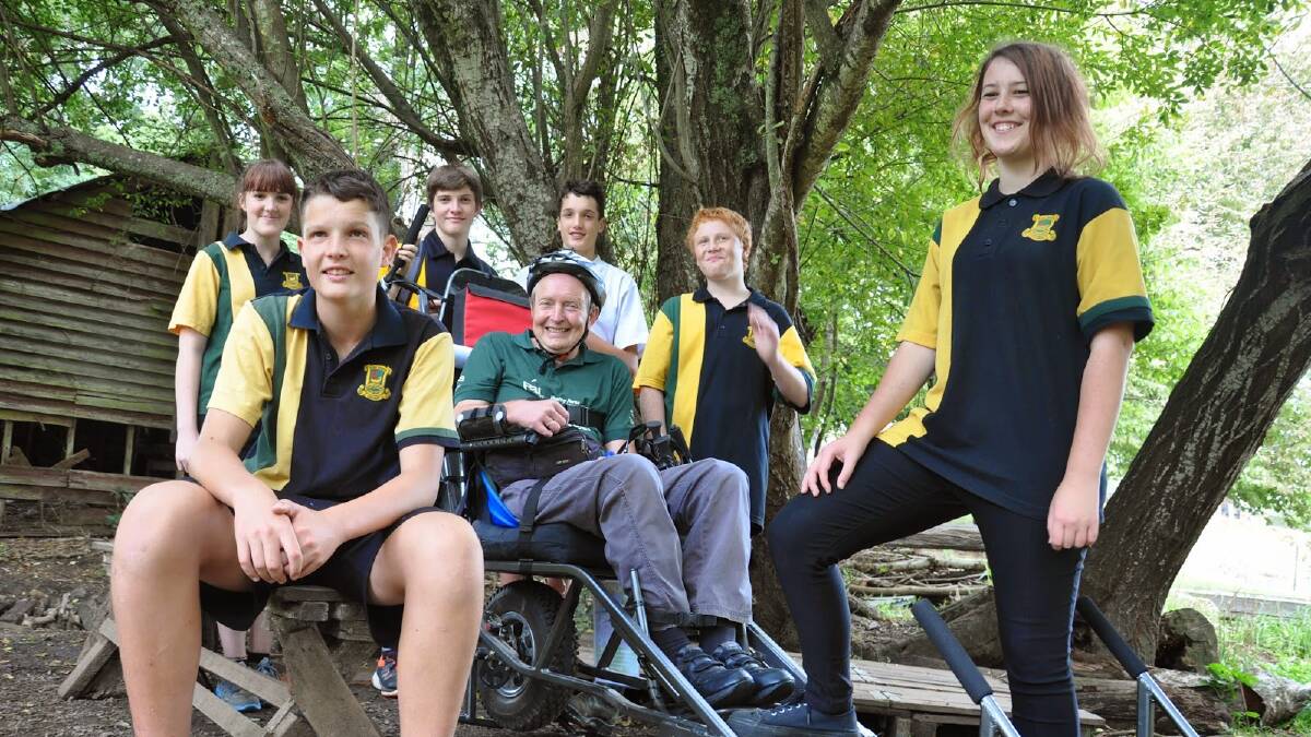 HELPING HAND: The youngest TrailRider sherpa team, years 9 and 10 from Daylesford Secondary College. Picture: GENEVIEVE BARLOW 