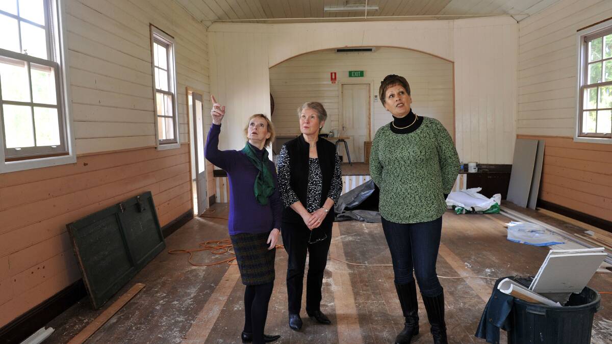 Committee members Jill Little, Anne Bremner and Jackie Airey. 