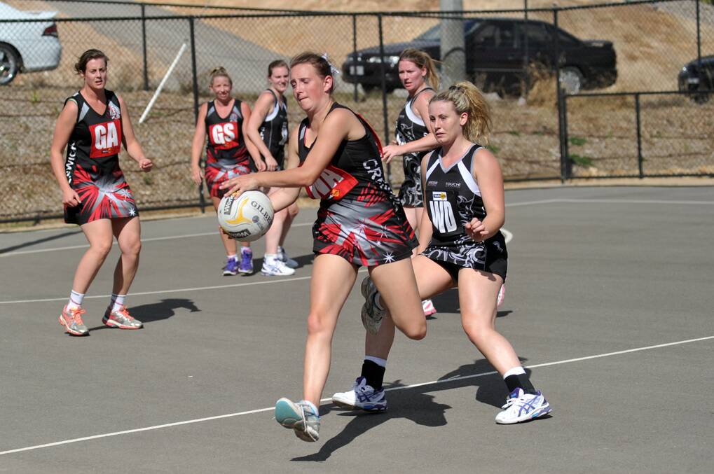 CHNL A Grade netball action.
Clunes Vs Creswick.



Picture: JULIE HOUGH
