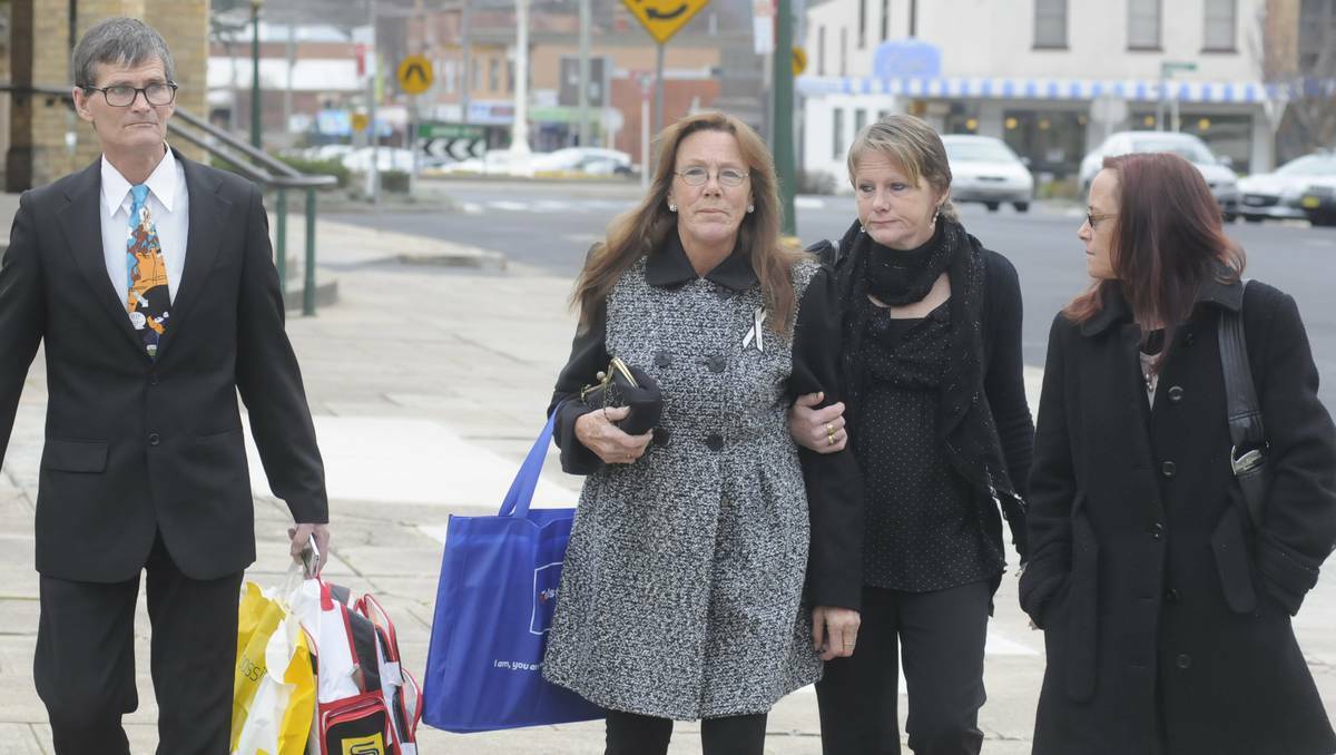 BATHURST: Jessica Small’s mother Ricki Small (left) is supported by her eldest daughter Rebecca and niece Millisa Reynders as she enters Bathurst Local Court on Monday for the first day of an inquest into Jessica’s disappearance. Photo: Chris Seabrook 