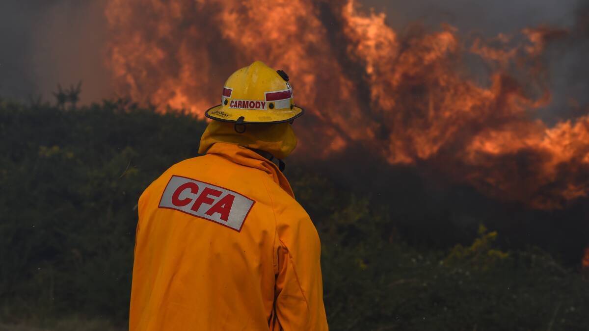 Premier Andrews splits Victorian firefighting