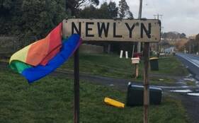 Newlyn’s sign about voting ‘no’ turns rainbow