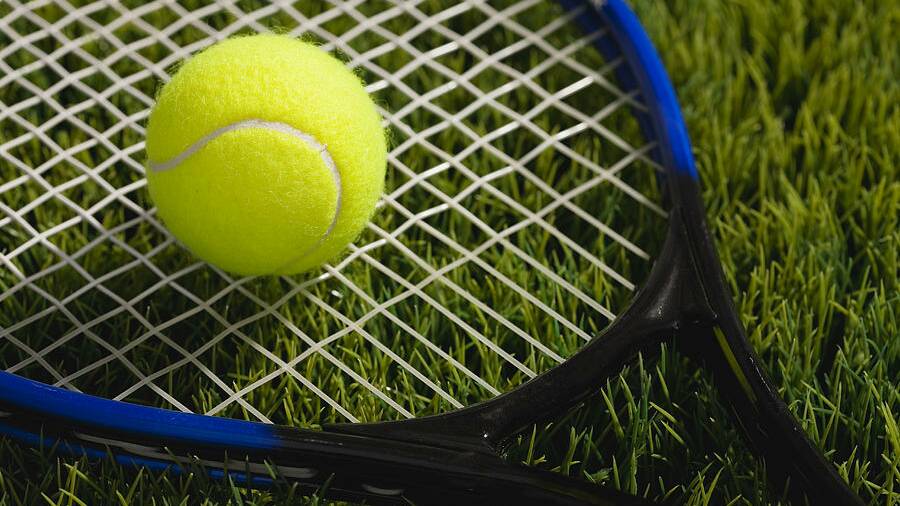 Juniors take to courts at weekend