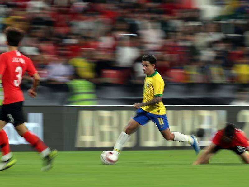 Philippe Coutinho (c) was in top form in Brazil's friendly win over South Korea in Abu Dhabi.
