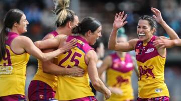 Ally Anderson (right) says the Brisbane Lions will head into the AFLW grand final in positive mode. (Matt Turner/AAP PHOTOS)