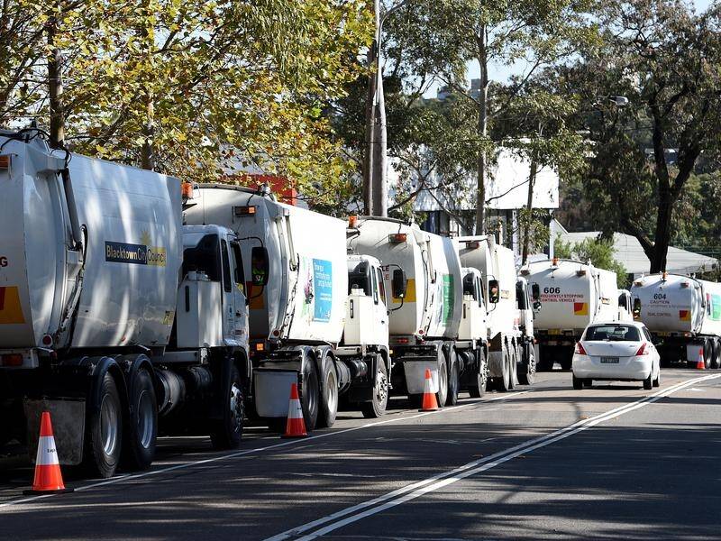 Cleanaway advised residents to leave bins out despite strike action by garbage truck drivers (file).